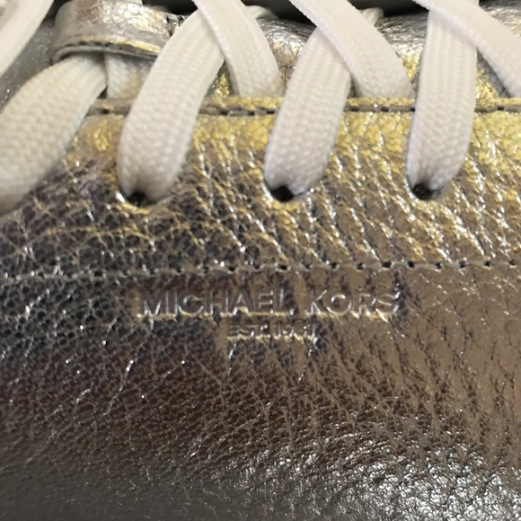 Micheal Kors  brand new silver lace up sneaker - Picture 13 of 15